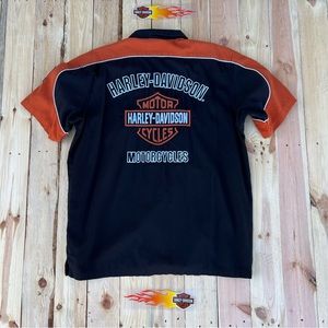 Men’s Harley Davidson button up shirt, Size XL, in the Iconic HD black & orange.